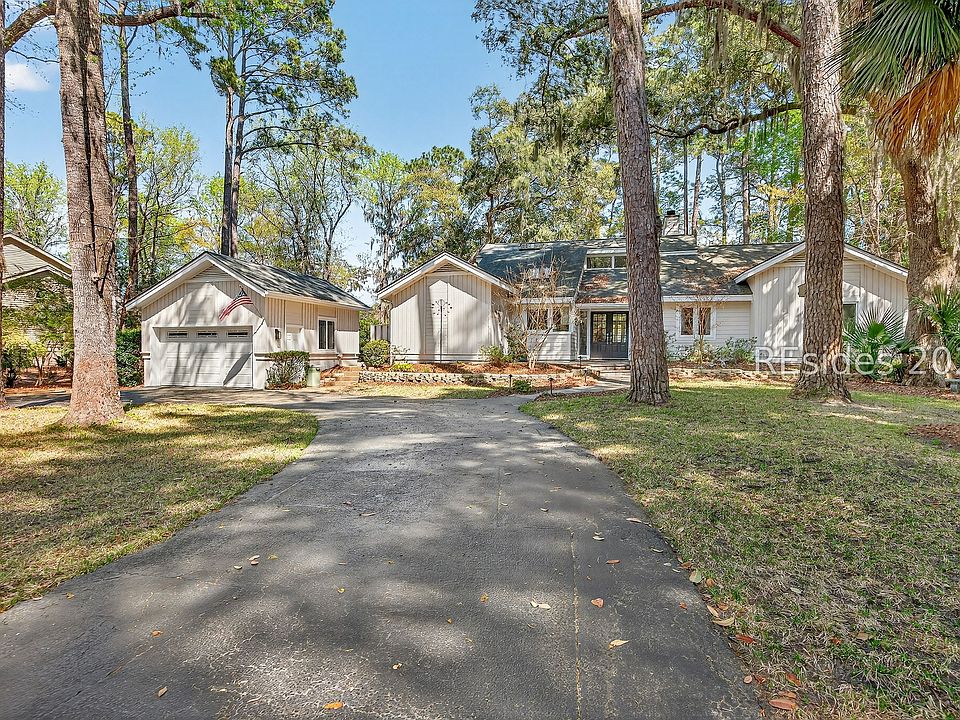 1st image of 4 Quincy Ln