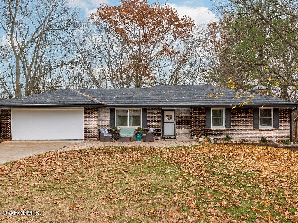 1st image of 710 Leonard Dr