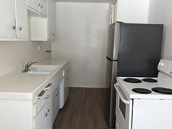 5th image of 2600 Lanning Ave