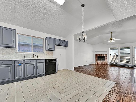 4th image of 8013 Cannonwood Dr