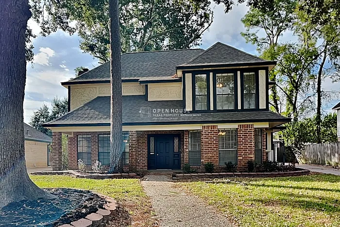 3 bed, 2.5 bath, 2270 sqft, $2,240 — Photo 1