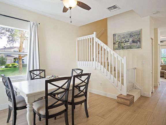 3rd image of 192 SW Otter Run Place