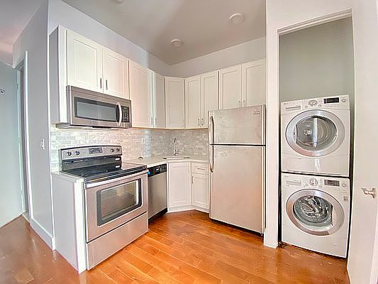 3rd image of 661 W 180th St APT 6A