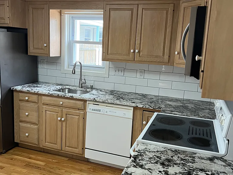 149 New Haven Ave — Photo 17