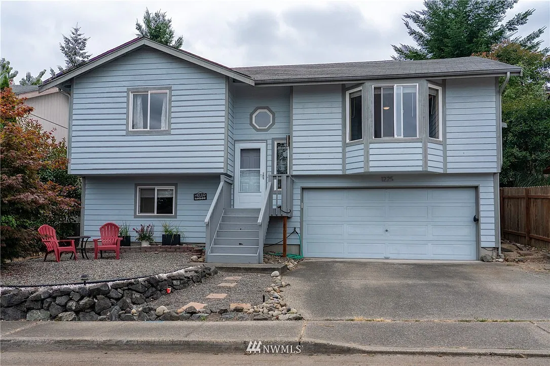 3 bed, 2.5 bath, 1514 sqft, $1,320 — Photo 1