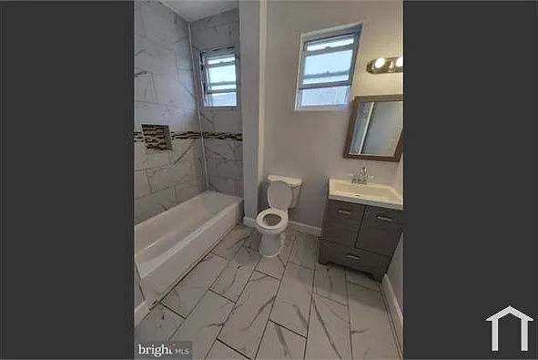4 bed, $2,500 — Photo 4