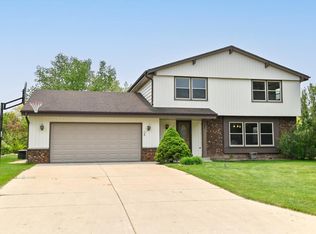 8661 W Whitaker Ave, Greenfield, WI 53228