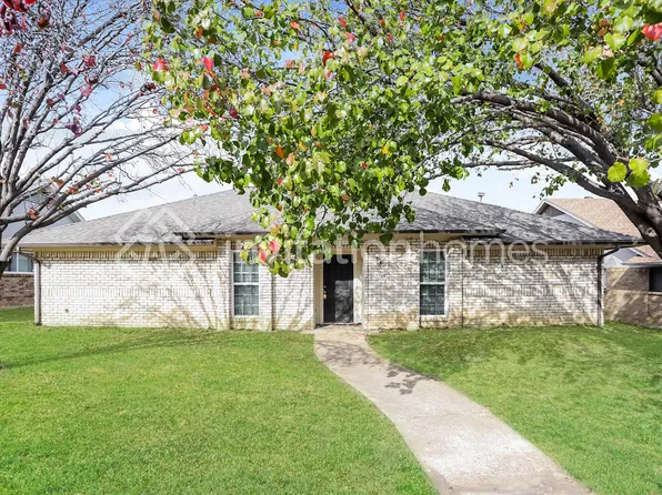 2311 Statler Dr, Carrollton, TX 75007