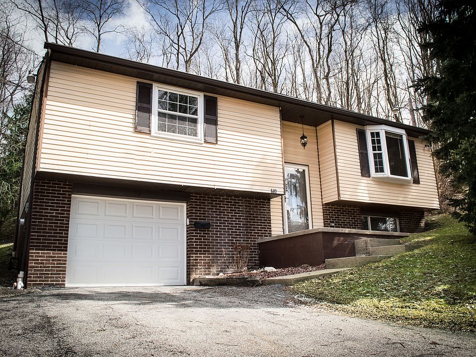 692 N Main St, Houston, PA 15342 Zillow