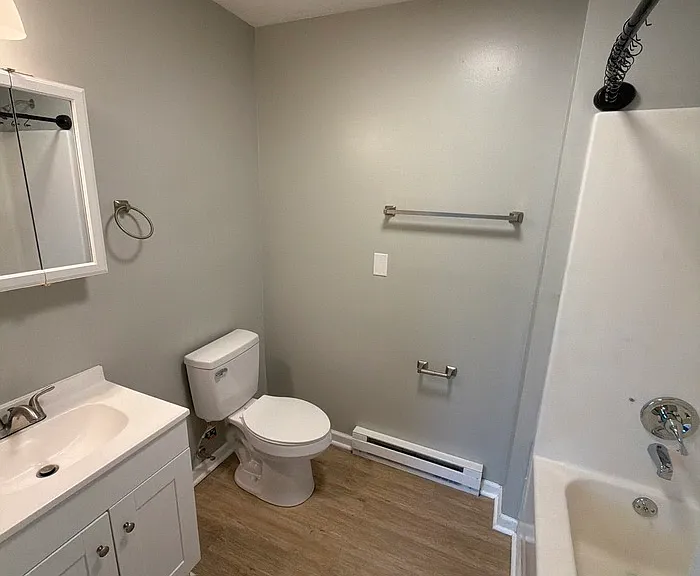 429 S Sycamore St #8 — Photo 4