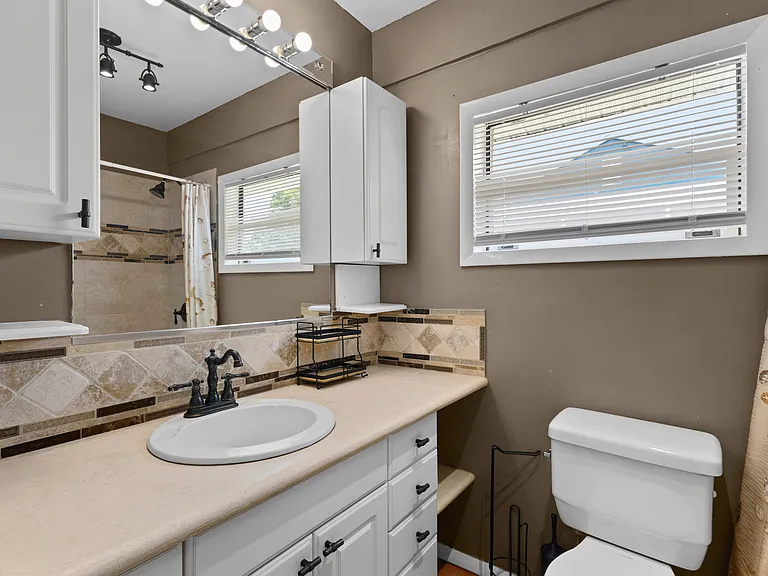 Bathroom #2