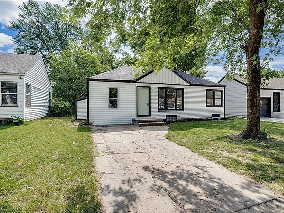 3rd image of 2342 S Mosley Ave