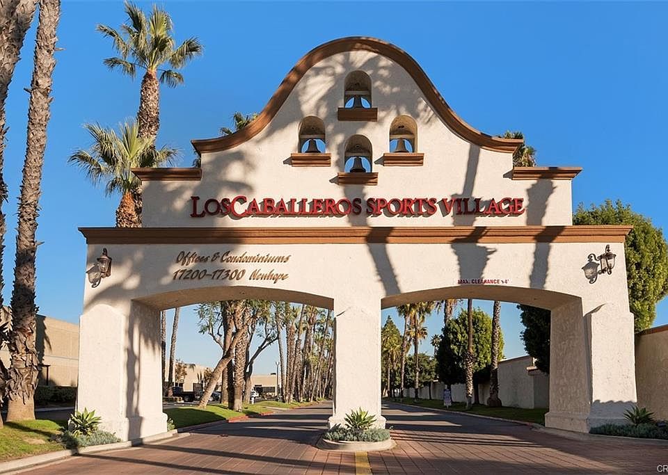 Entrance off New Hope St