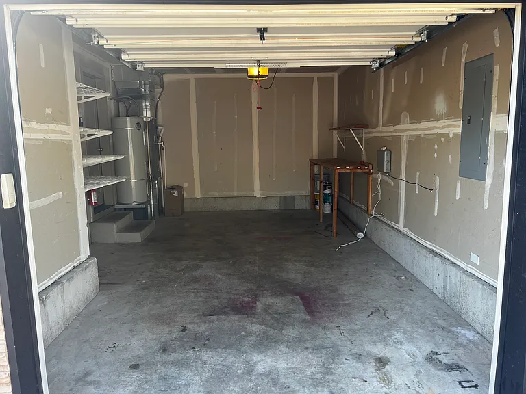 800 W 1st St #10 — Photo 3