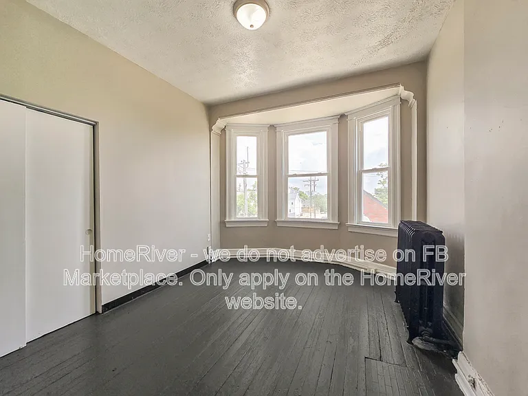 2335 May St #4F — Photo 9