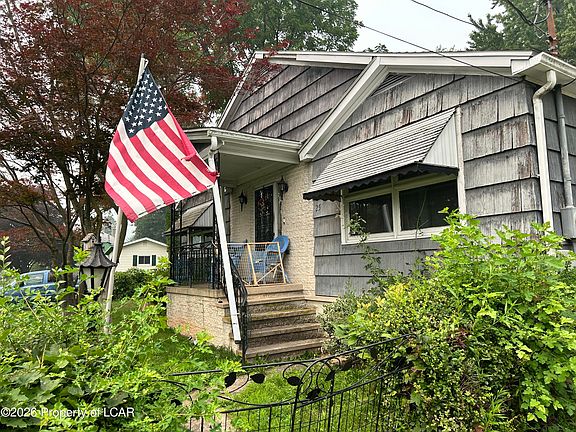 2nd image of 25 Talcott St