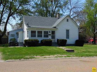 659 S Salt Pond Ave, Marshall, MO 65340