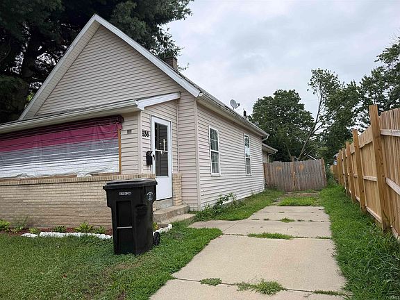 2nd image of 936 S 33rd St