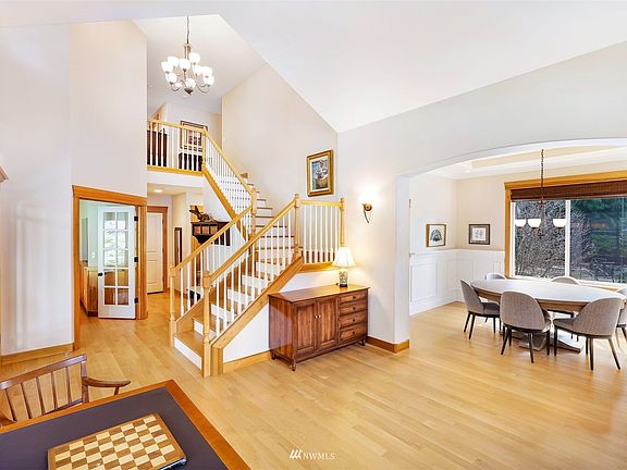 White oak hardwoods throughout.