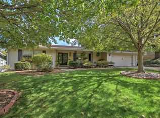 56 Allen Bend Dr, Decatur, IL 62521