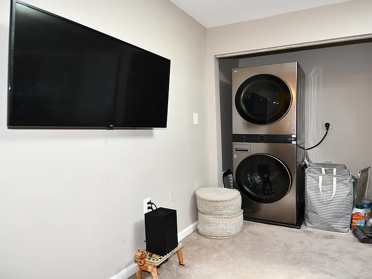 5121 Travis Edward Way #J — Photo 18