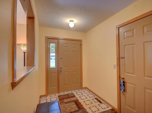 1539 Pheasantwood Trl, Northfield, MN 55057