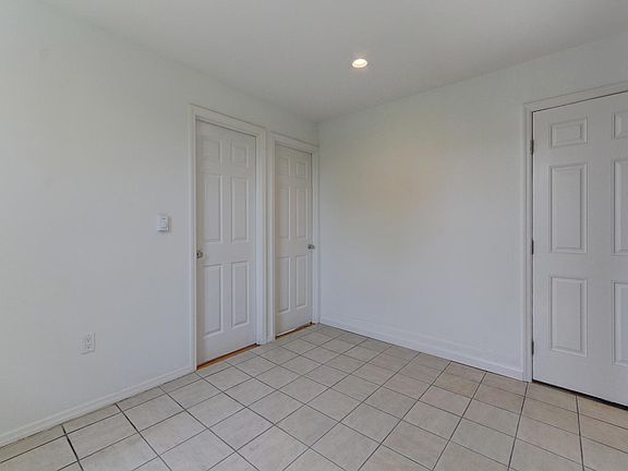 3rd image of 35 New York Ave