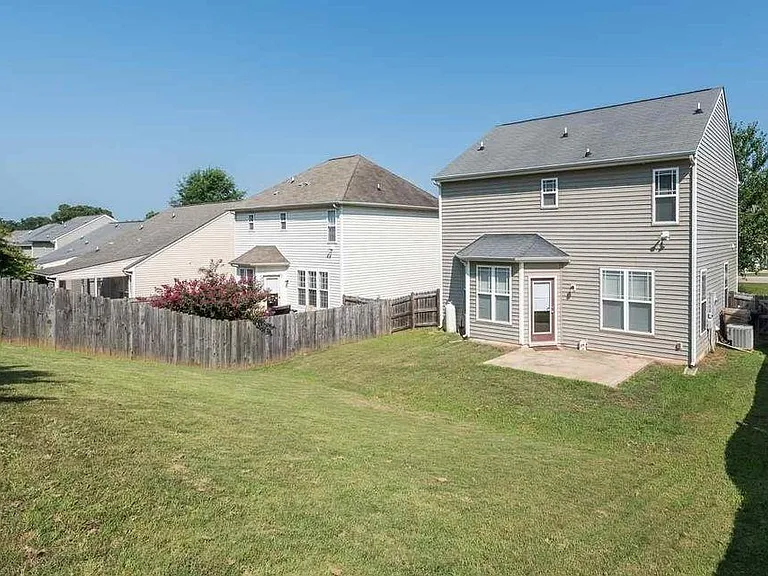 104 Hutson Ln — Photo 27