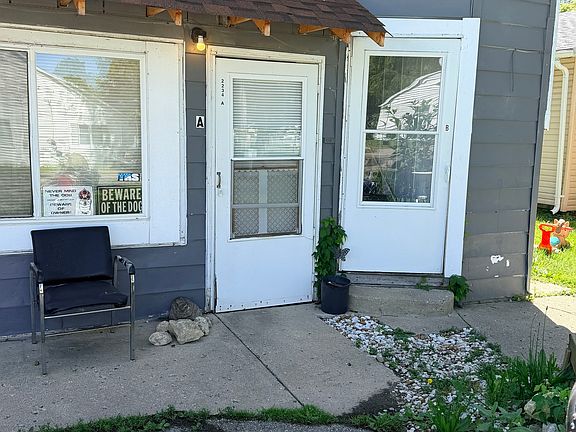 2nd image of 2234 W Memorial Dr