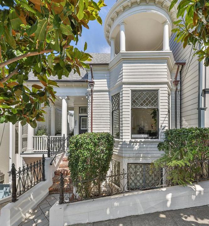 1st image of 253 Collingwood St