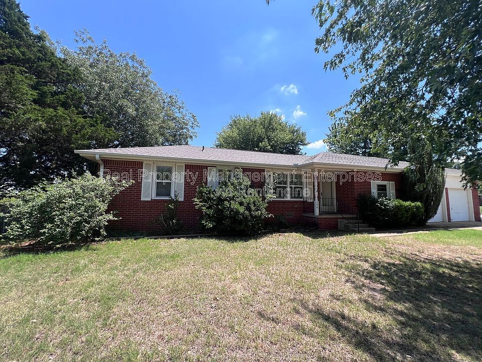 1st image of 204 Wolf Ln
