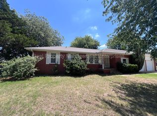 204 Wolf Ln, Tuttle, OK 73089