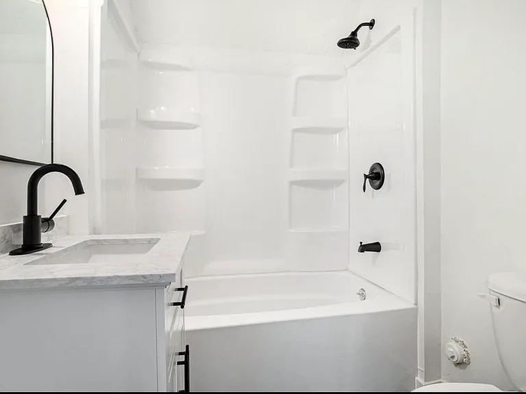 923 E Stockbridge Ave #2 — Photo 3
