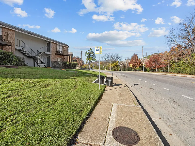 Oakwood — Photo 40