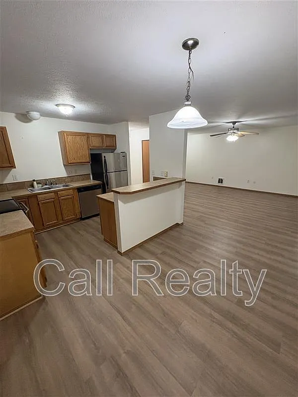 2 bed, 2.0 bath, 1000 sqft, $1,250 — Photo 4