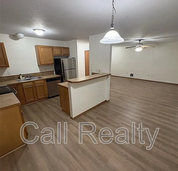 13424 E Skyview Ave #B — Photo 4