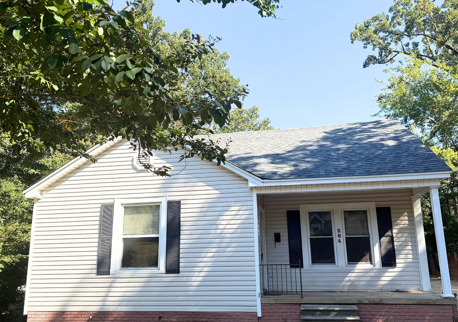 3 bed, 1448 sqft, $1,100 — Photo 1