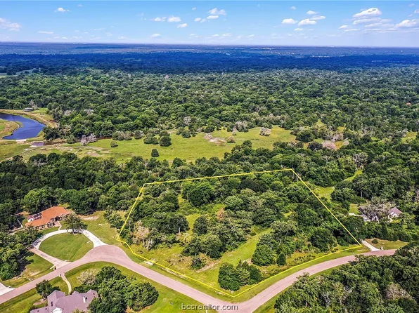 9261 Balmoral Bnd, Iola, TX 77861