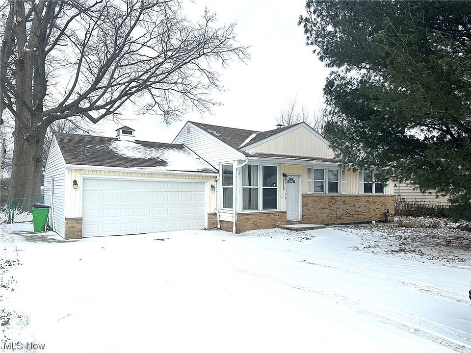 1st image of 31103 Royalview Dr