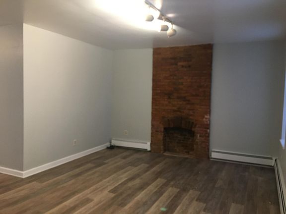 4th image of 3126 Woodbine Ave APT 3