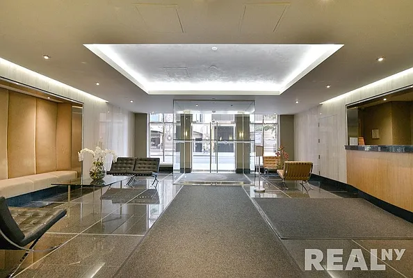 Rented by REAL New York | media 26