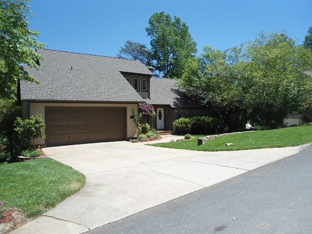 1st image of 15 Pebble Creek Way