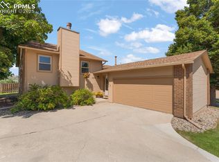 1516 Shane Cir, Colorado Springs, CO 80907