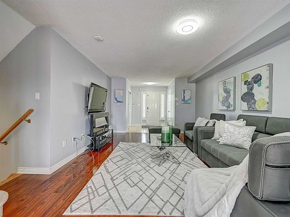 2nd image of 77 Beavervalley Dr