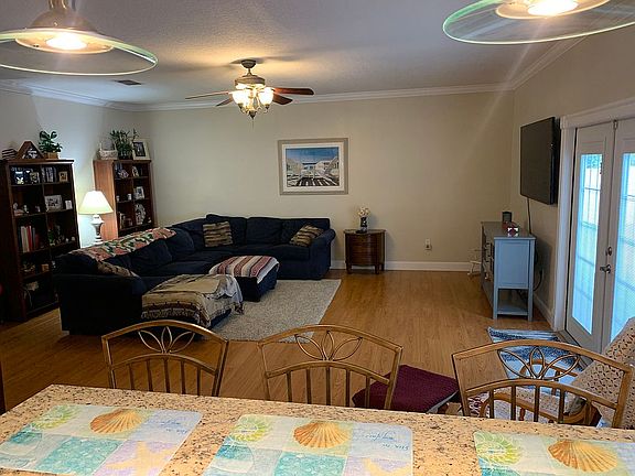 2nd image of 19 Pine Haven Dr