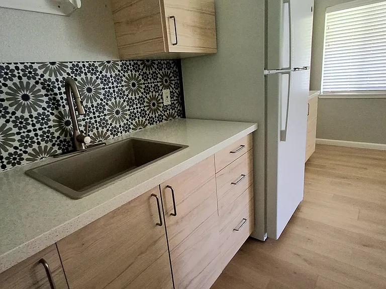 748 Lampasas Ave #2 — Photo 3