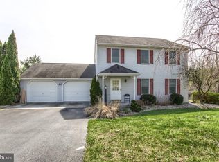 10 Longstreet Dr, Carlisle, PA 17013