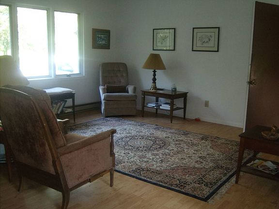 4th image of 10437 16th Ave NE