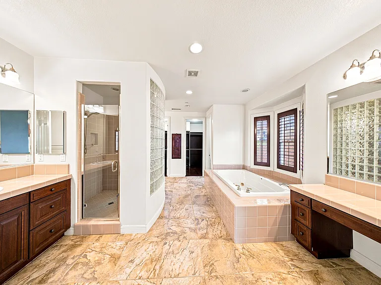 4963 Lone Acres Ct — Photo 19