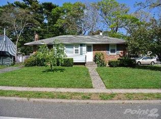 1181 Waverly Ave, Farmingville, NY 11738